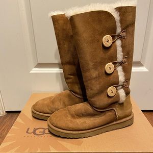 Bailey triple button UGG boots